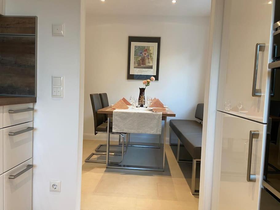 Luxury Apartment With Air Conditioning & Jaccuzzi Near Frankfurt Wiesbaden Hofheim am Taunus Exterior photo